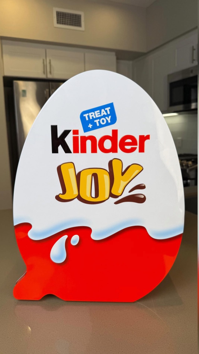 МЕГА РАСПАКОВКА КИНДЕР СЮРПРИЗОВ - Киндер XXXL смотреть онлайн