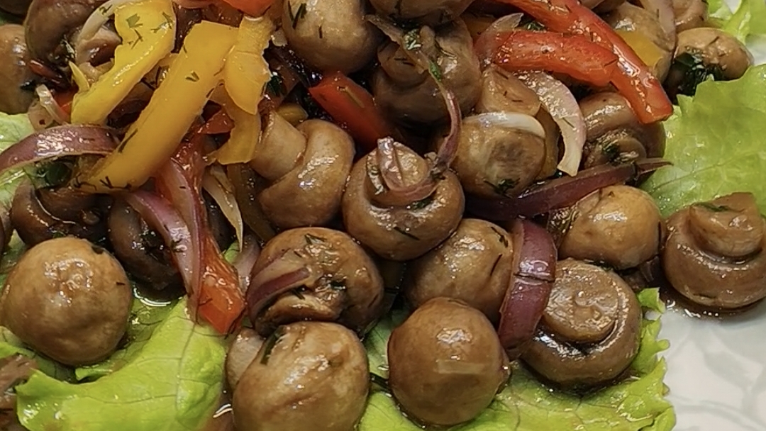 Салат из шампиньонов с пикантной заправкой! смотреть онлайн