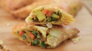 Слоеные пирожки карри с овощами - рецепт на Eda.video