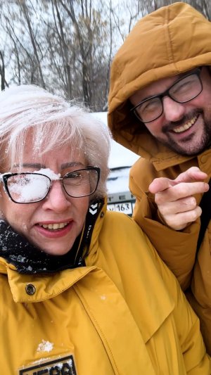 Везу сестре соленые помидоры, а она хвастается растениями