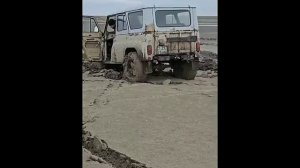 Солончак коварная штука. Затянет и не отпустит.