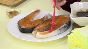 Наша кухня. Готовим лосось с овощами и легкий салат