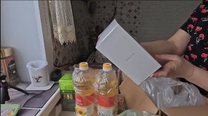 Покупки и новая шапка. Подарок на все случаи.