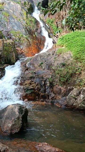 Верхний водопад Na Mueang-2, Самуй, Таиланд (Na Mueang-2 Waterfall,Samui, Thailand)