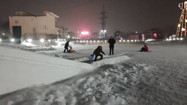 Зимние прогулки во Дворе и Парке Как Вам горки? Распаковка WB посылки VLOG смотреть онлайн