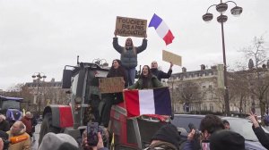 Французские фермеры протестуют против сделки ЕС с общим рынком Южной Америки.