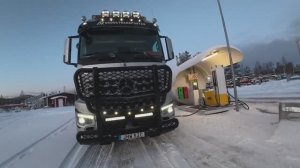 Лесовоз, сам грузишь , сам едешь