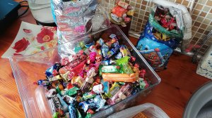 Как прошли праздники / Подарок на Новый год от подруги Лены / Куча конфет