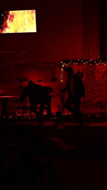 Пожар момент из спектакля "Чудо на Рождество 2" смотреть онлайн