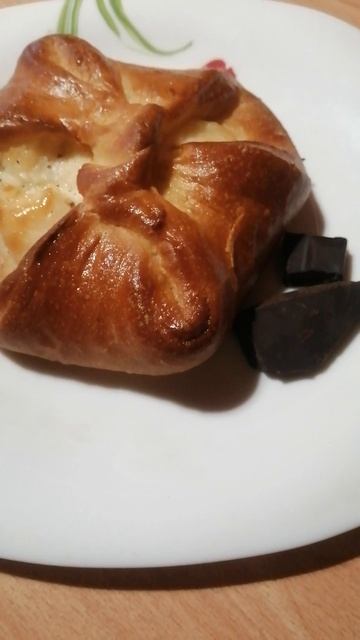 очень вкусно булочка с шоколадом черным шоколадом полезна