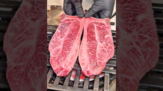 сочное мясо на кости