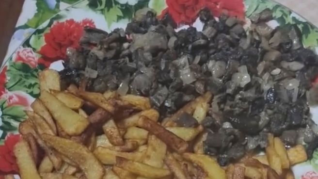 🔥 ШОКИРУЮЩИЙ вкус! Картошка с грибами по-карельски — это ваш новый хит на кухне! смотреть онлайн