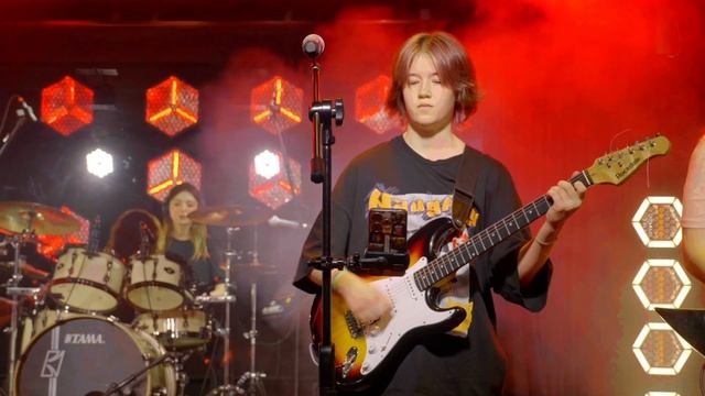 КатяЭНСО - Не Ботан (Концертная версия) смотреть онлайн