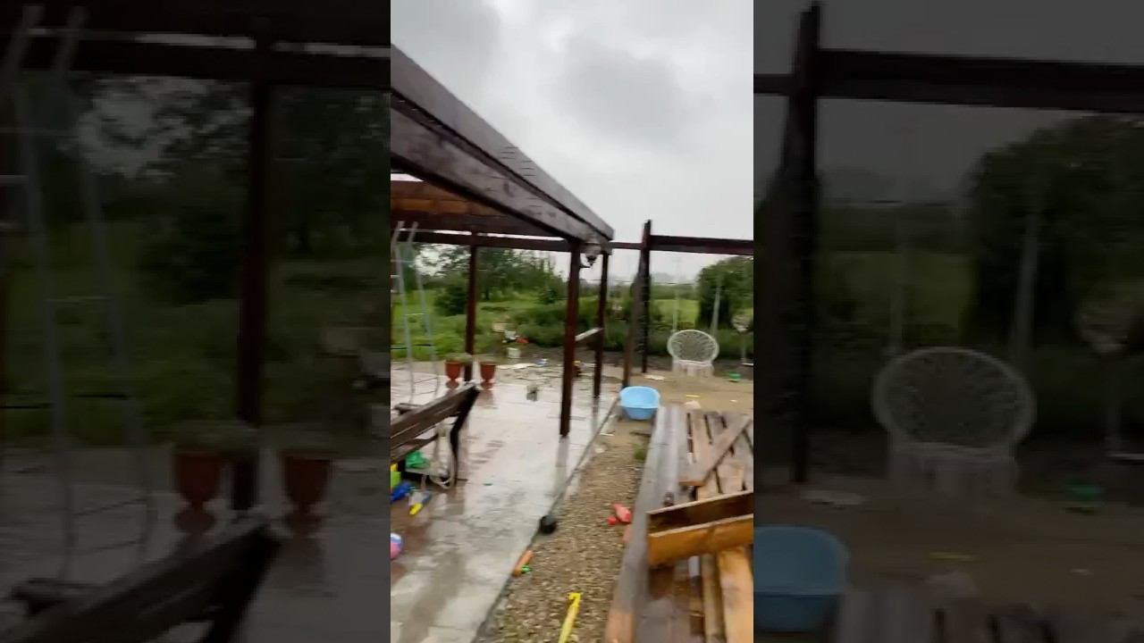 Декоративная скала на фасаде дома бюджет равно премиум ремонт штукатур стройка