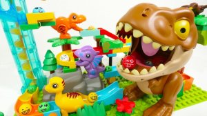 СТРОИМ ГОРКУ ДЛЯ ШАРИКОВ С ДИНОЗАВРОМ КАТАЕМ ШАРИКИ ВИДЕО ДЛЯ ДЕТЕЙ ДЕТСКИЙ КАНАЛ ИГРАЛКИ-ЗАЛИПАЛКИ