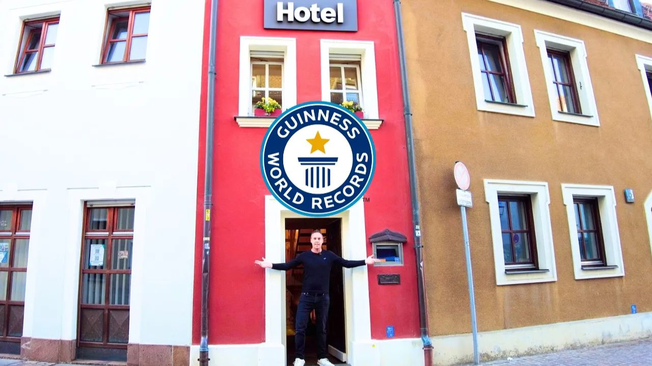 Я остановился в самом маленьком отеле в мире – все было совсем не так, как я ожидал! смотреть онлайн