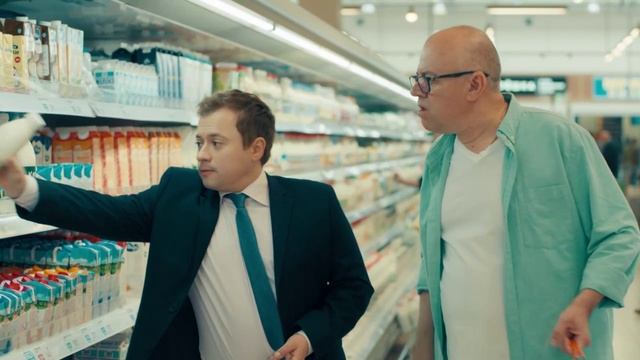 СашаТаня. Саша учит папу как экономно ходить в магазине смотреть онлайн