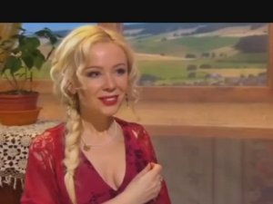 Встретили Новый год... и Рождество... Ну, а теперь можно и сплясать... Праздники продолжаются...