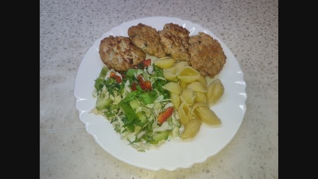 Куриные оладьи на кефире с зеленью смотреть онлайн