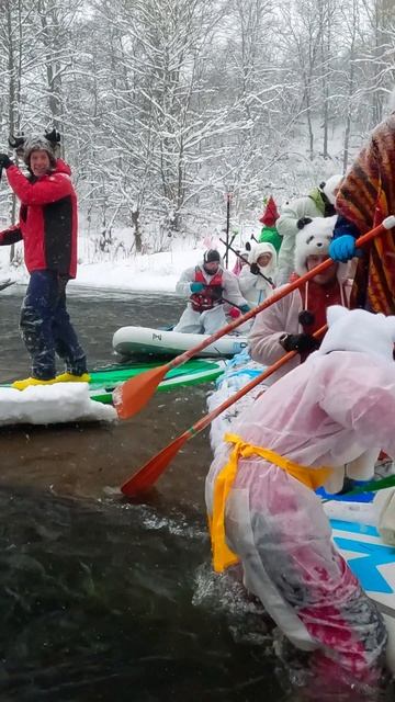 Веселуха на финишном бревне Идиотульца 2026 4К смотреть онлайн