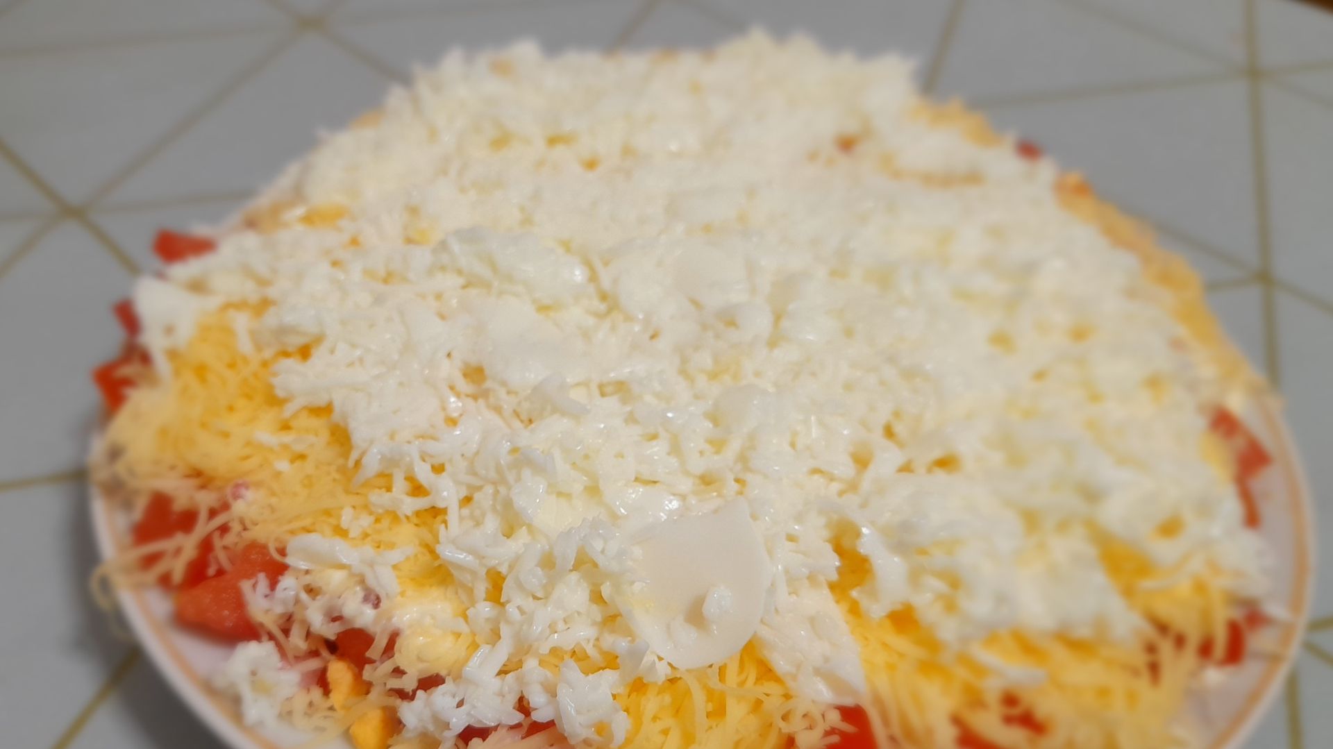 Слоеный салат с красной рыбой смотреть онлайн