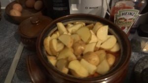 По просьбе Любови. Курица запеченная с картофелем в горшочке - Жаркое