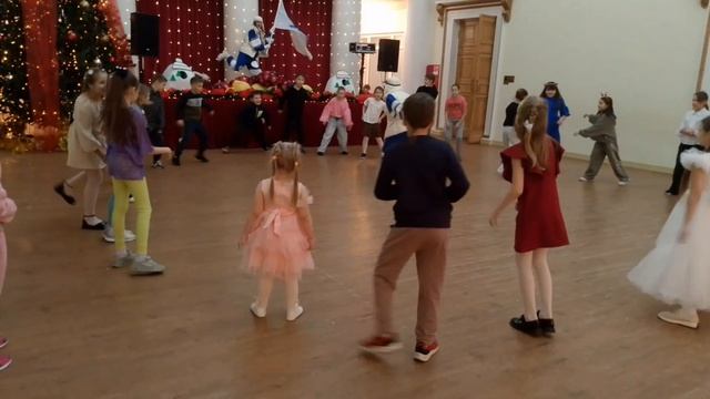 Новогодняя ёлка!!! смотреть онлайн