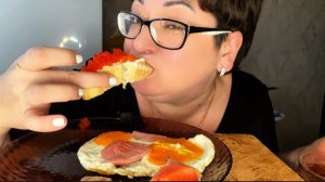 Фейерверк на Новый год удался!!!Только, хочется спросить у И.Костылевой…для чего??Шикарный муккбанг!