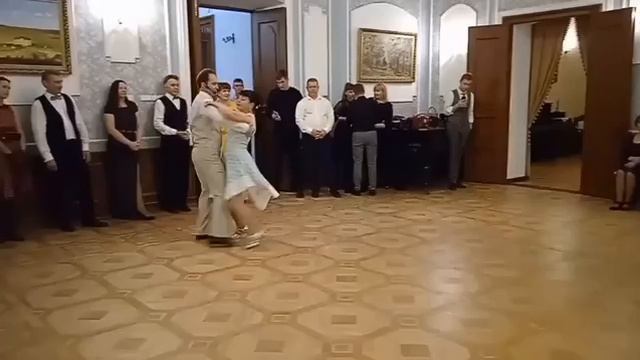 Танцуем в усадьбе Немцевичей Скоки 👋😄 смотреть онлайн
