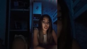 напиши пожалуйста хочешь ли ты что бы я снимала с людьми а не одна