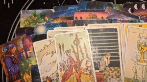 ТАРО РАСКЛАД\ КТО С ВАМИ ИГРАЕТ?!