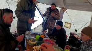 РЫБАЛКА МЕЧТЫ НА СЕВЕРЕ! ОГРОМНЫЕ ГОРБАЧИ И ТРОФЕЙНАЯ ЩУКА! ПОЙМАЛ СВОЕГО ТРОФЕЯ! ТУТ РЫБА ВЕЗДЕ!!!!