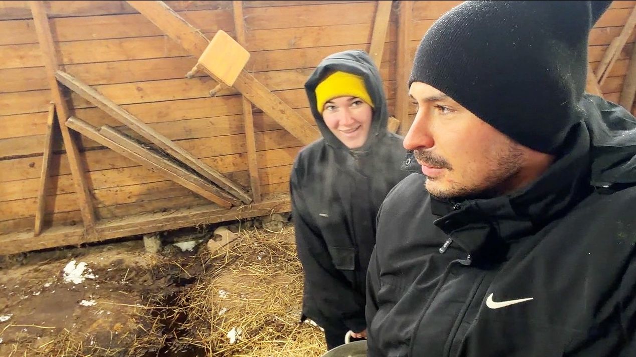 Как празднуют рождество в деревне. Зимние развлечения. Работу никто не отменял! смотреть онлайн