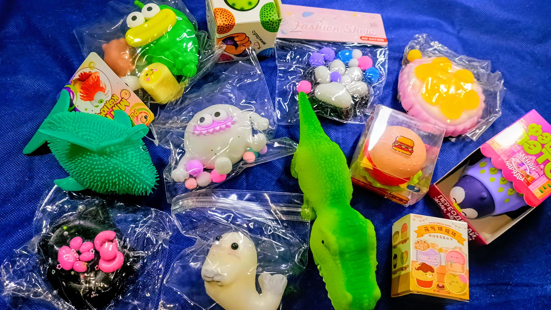 АСМР СКВИШИ 🫶🏻 Таба лапки 🐾 приятные звуки АСМР сквишей и антистрессов для вашего удовольствия 😍 смотреть онлайн