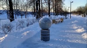 Снова сквер Юрия Кнорозова. ( Очень понравился )