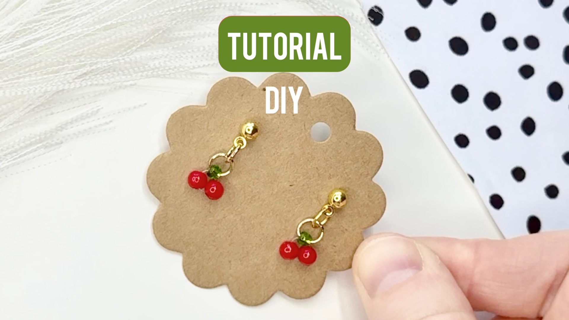 Как сделать сережки из бисера в виде вишенок 🍒 | Туториал смотреть онлайн