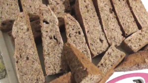 Быстрый, простой хлеб без дрожжей из цельнозерновой муки на рассоле.