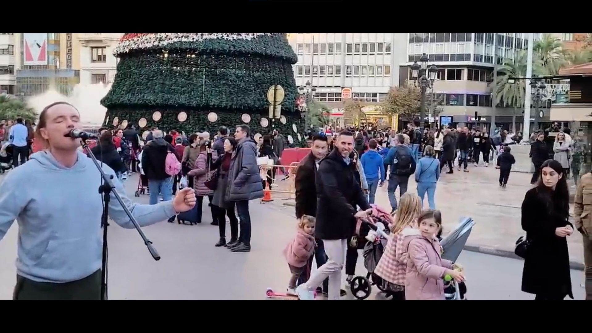 Город которого нет - Посреди Города Европы Изливаю Душу на Русском