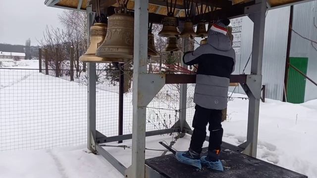 Симеон Чибровкин, Рождественский колокольный звон в храме Воскресения Господня, пос.Солнечный, Курск смотреть онлайн