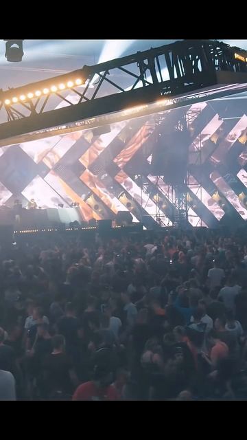 Jingle Bells – Bass Surrender Hardstyle Rework смотреть онлайн