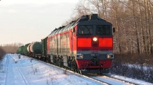 2ТЭ116-1647 с грузовым поездом на Тавду