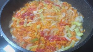 Готовлю супчик,котлетки и салатик😋 На улице дождик 🤷🏻♀️🌧️