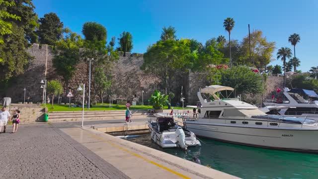 Турция. Пешеходная прогулка по Анталье в формате 4К смотреть онлайн