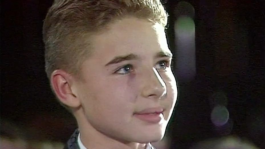 "Василий, а могли бы вы быть исполнителем рок-музыки?" :вопрос сына А.Запесоцкого:.mp4 смотреть онлайн