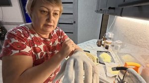 Живу просто. Поменяла приоритеты.