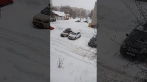 Где-то тихо плачет дворник 🥺