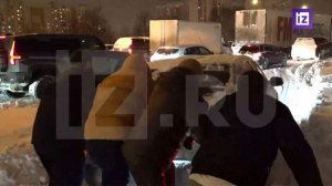 Машины застряли на МКАД из-за сильного снегопада