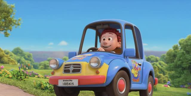 Малыши за рулем: кто первым доедет? мультик