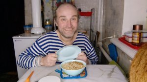 завтрак с Рыжулей. запад хочет нас уничижить. мукбанг. обжор. еда на камеру. диета. шизофрения.