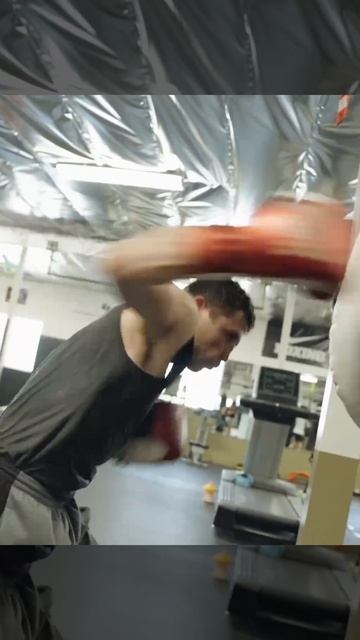 Исраил Мадримов 🇺🇿 возвращается в ринг! смотреть онлайн